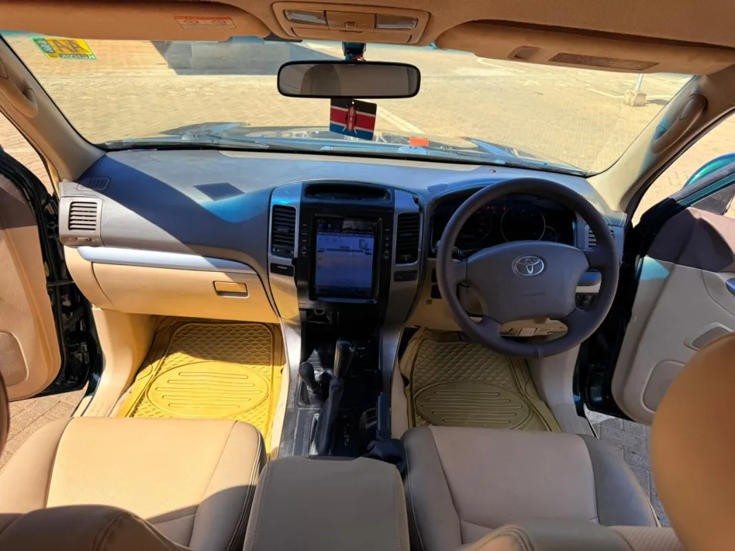 LAND CRUISER