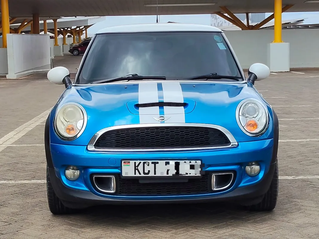 2011 Mini - Cooper Clubman Hatchback
